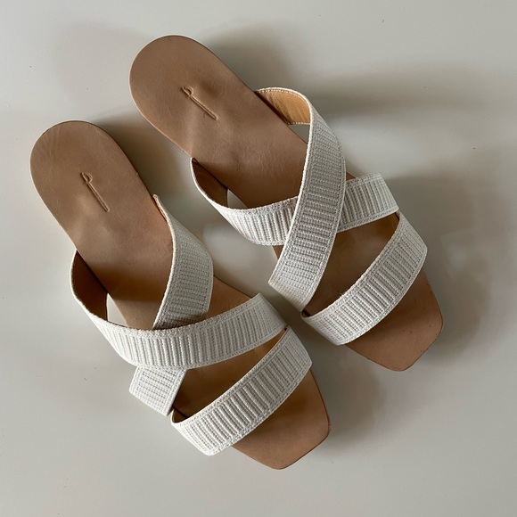 The Palatines Thyia Cross Band Slide Sandal - Picture 2 of 6